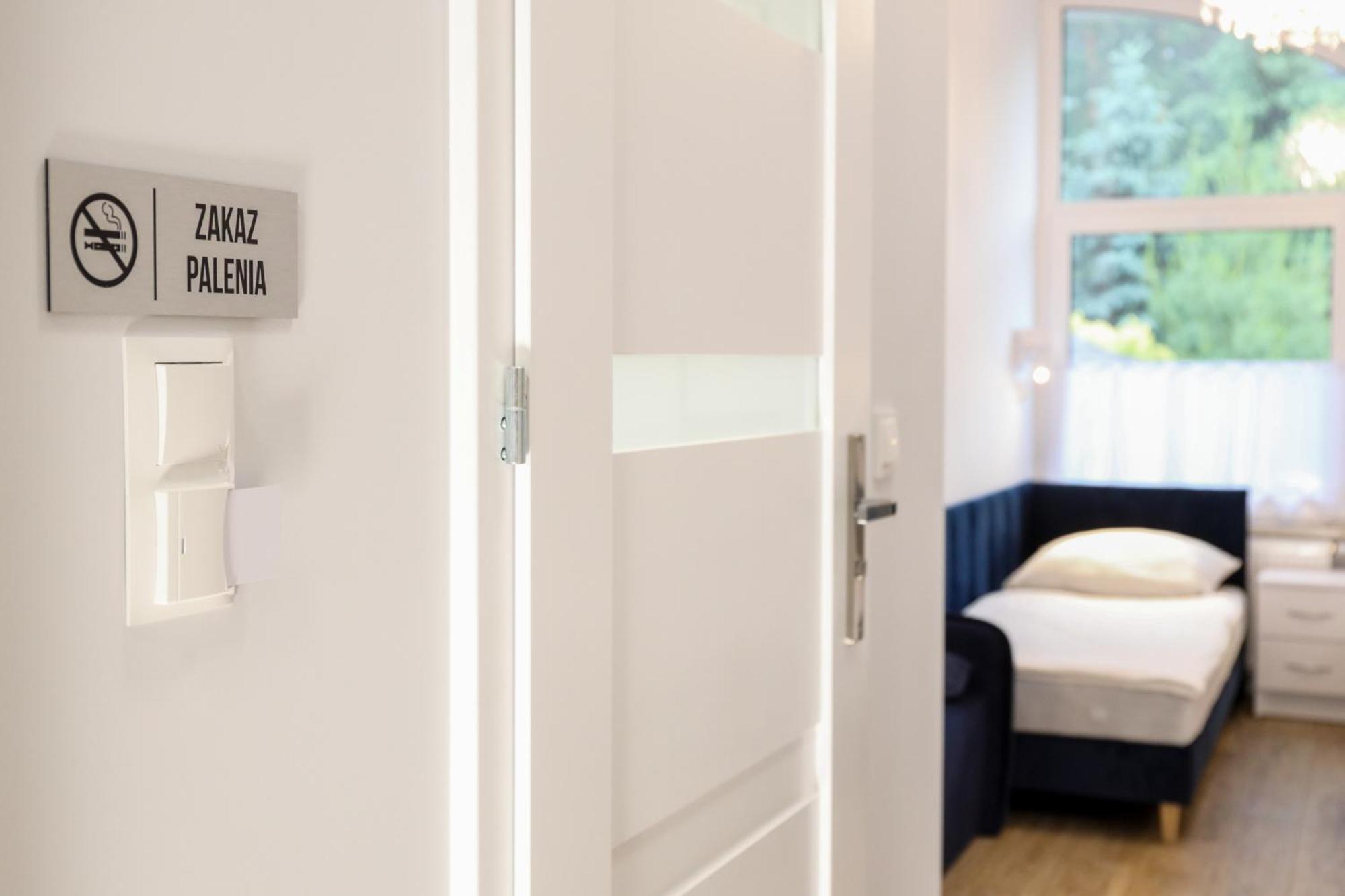 Dworek Rozany Hotel & Restauracja Namysłów Bagian luar foto